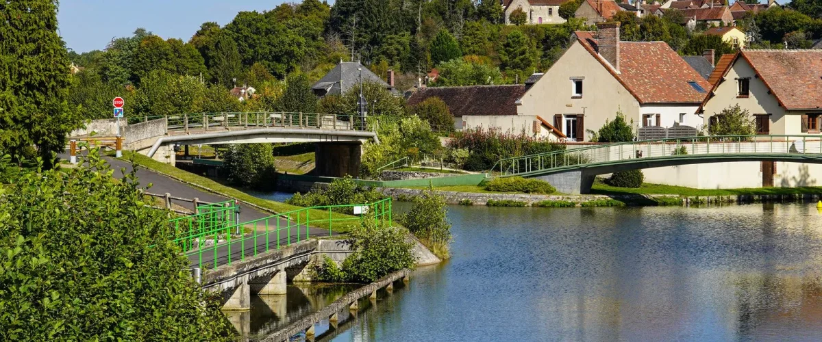 le village de Rogny les 7 écluses